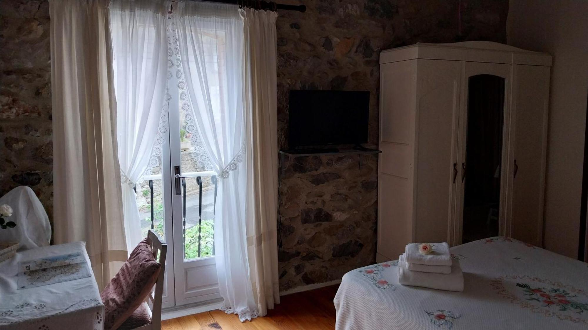 Bed and Breakfast L'Envolée Belvianes-et-Cavirac Esterno foto