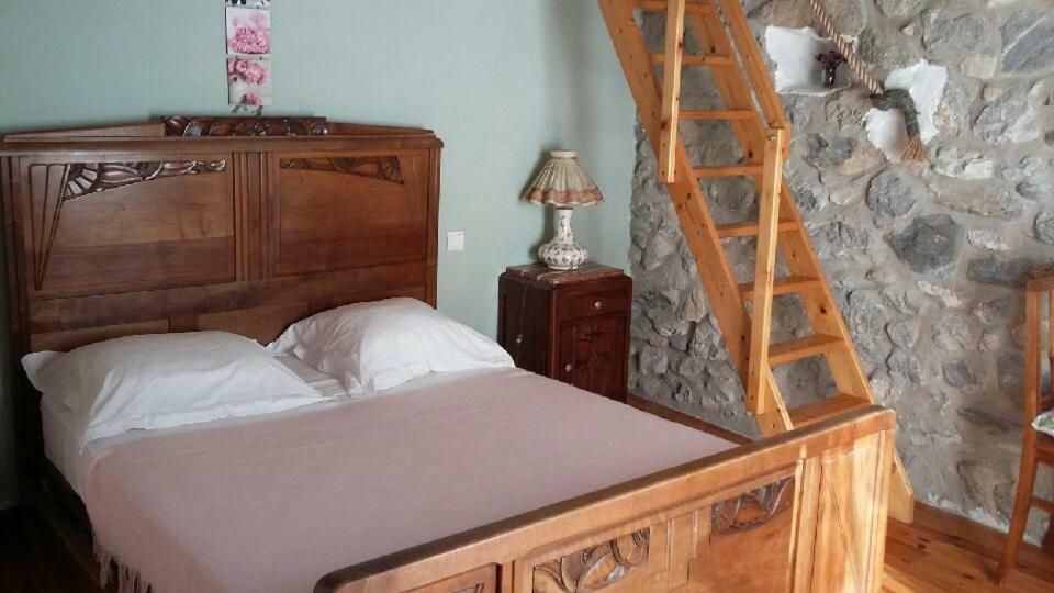 Bed and Breakfast L'Envolée Belvianes-et-Cavirac Esterno foto