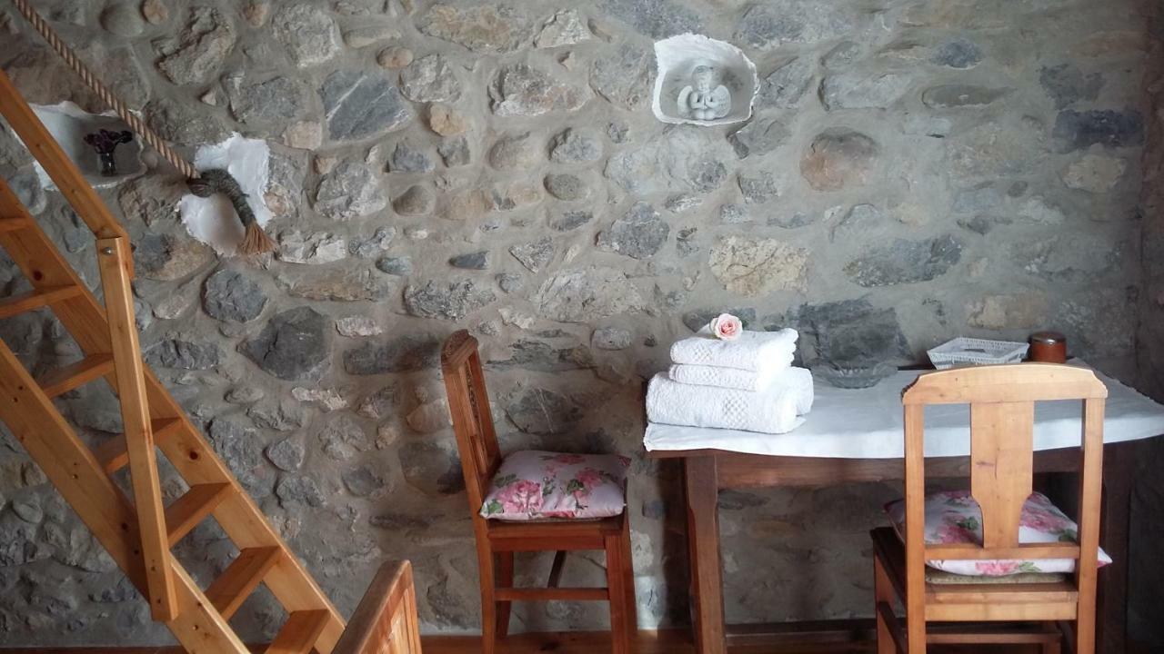 Bed and Breakfast L'Envolée Belvianes-et-Cavirac Esterno foto